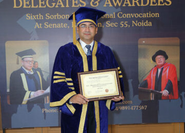 Delegates holding certificates at the awards ceremony